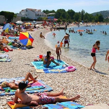 Apartments Marija - By The Sea Рогозница Екстериор снимка