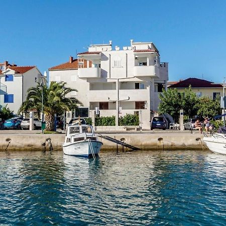 Apartments Marija - By The Sea Рогозница Екстериор снимка