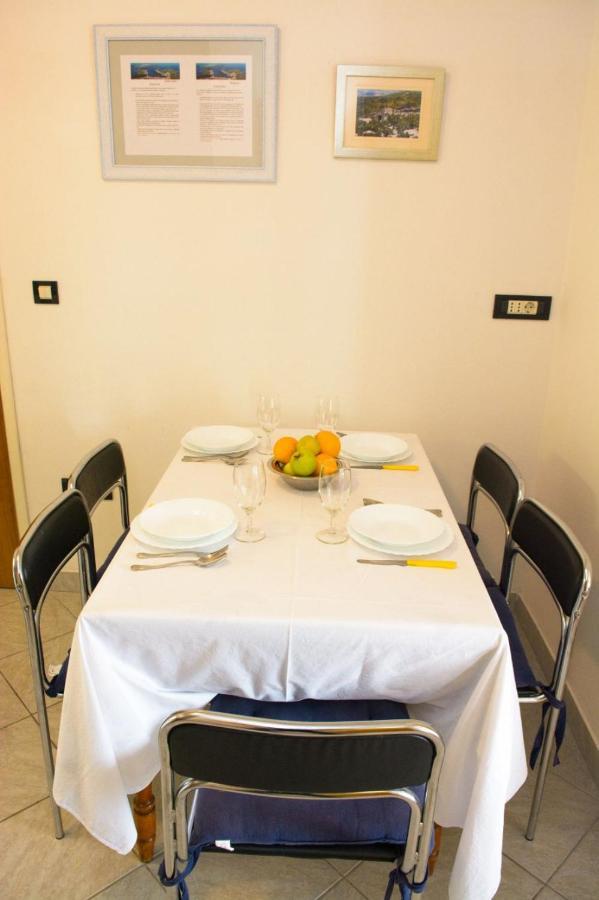 Apartments Marija - By The Sea Рогозница Екстериор снимка