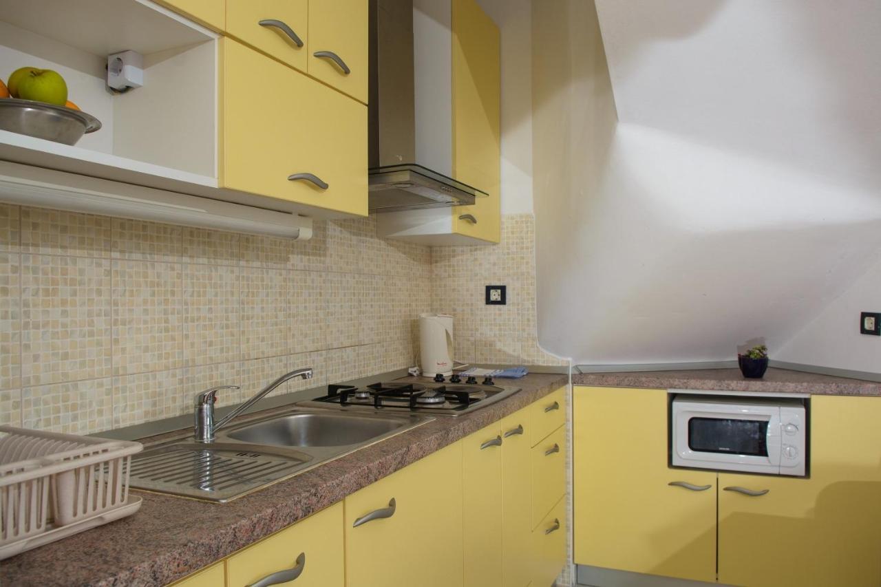 Apartments Marija - By The Sea Рогозница Екстериор снимка