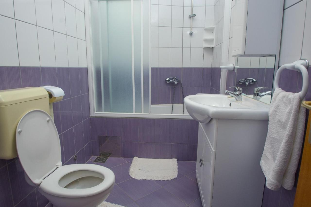Apartments Marija - By The Sea Рогозница Екстериор снимка
